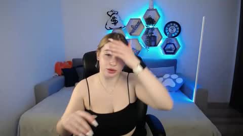 Sabrina Violet online show from February 14, 9:03 am