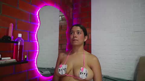 Snapshot of sainix_ chatting on October 31, 10:03 pm sainix_ online show from October 31, 10:03 pm