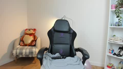 Sakura Harper online show from September 25, 7:40 am