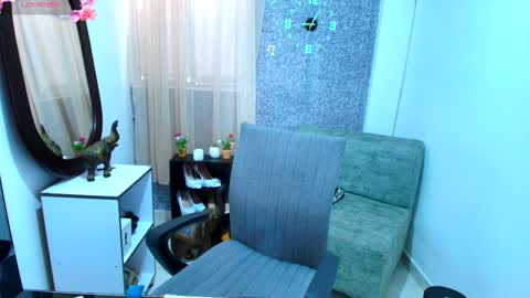 Snapshot of sally_ricci chatting on September 23, 2:04 pm sally_ricci online show from September 23, 2:04 pm