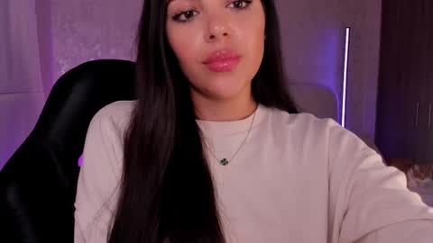 Snapshot of salomee_11 chatting on February 19, 2:12 am salo online show from February 19, 2:12 am