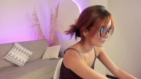 Sammy  online show from May 1, 9:29 pm