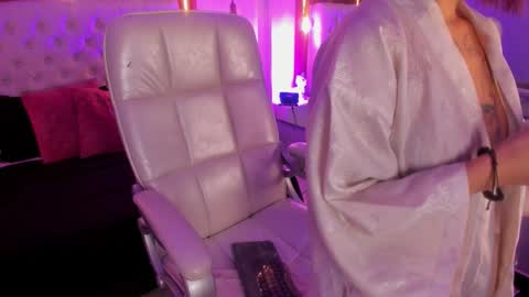 samabiecrussie online show from February 26, 4:11 am