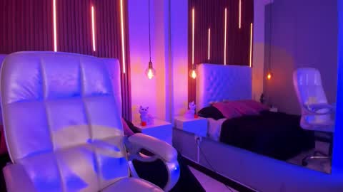 samabiecrussie online show from March 3, 1:00 am