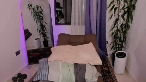 Samantha Ferrec online show from June 15, 8:31 pm