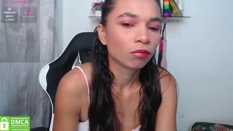 Snapshot of samanthaa_queen chatting on October 22, 11:48 am sam online show from October 22, 11:48 am