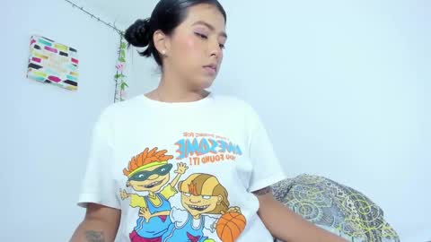 Snapshot of samanthajonson_ chatting on February 19, 2:23 pm samanthajonson online show from February 19, 2:23 pm