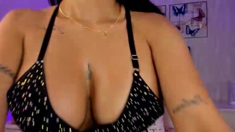 Samara Warren online show from October 22, 11:59 am