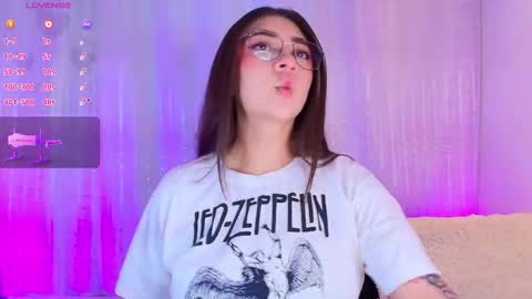 samii evans  online show from March 9, 2:50 am