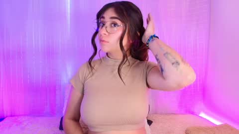 samii evans  online show from February 7, 7:59 pm