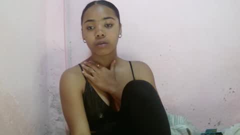 Snapshot of samina2255 chatting on September 27, 6:59 pm samina2255 online show from September 27, 6:59 pm