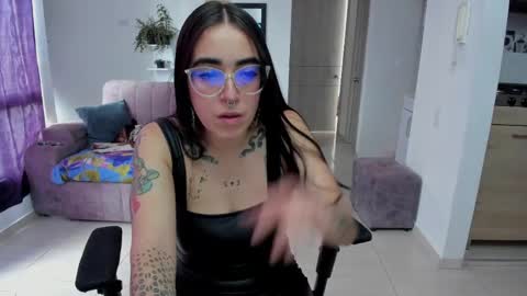 SARA online show from April 23, 7:49 pm