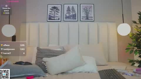 Ana online show from October 25, 1:57 am