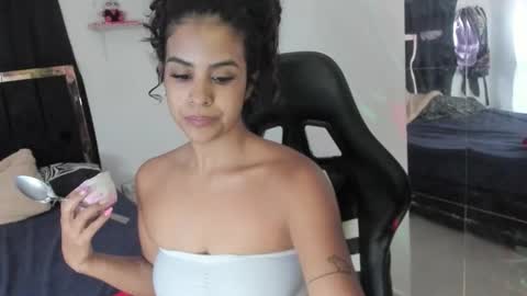 SamyHolbrook online show from March 25, 2:09 pm