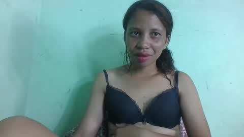sandrinah788632 online show from April 28, 4:16 am