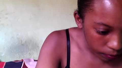 sandrine718 online show from February 17, 6:35 am