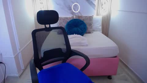 Sara... online show from March 10, 9:08 pm