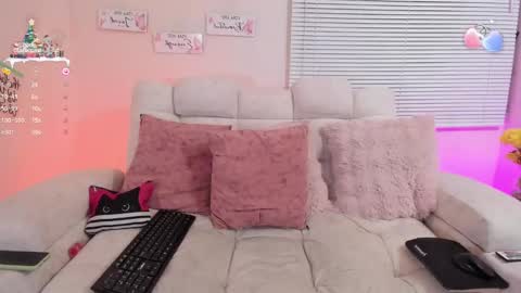 Sara Crowe online show from January 9, 7:10 am