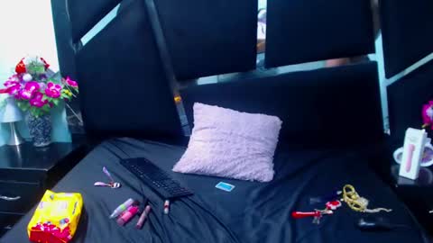 sara_honny online show from December 13, 4:11 am