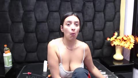 sara_honny online show from January 3, 2:43 am