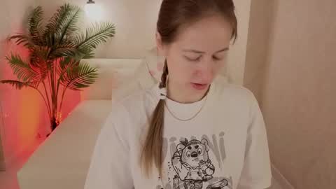 sara_hwan online show from March 27, 2:02 am