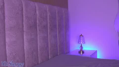 sara_lopee1 online show from April 18, 12:29 pm