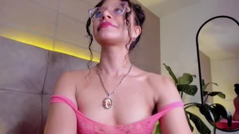 Sara  online show from March 25, 3:37 pm