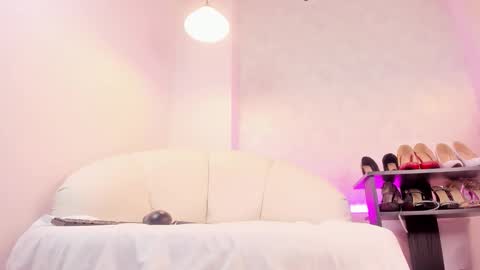 Saraa Gomez online show from March 19, 7:40 pm