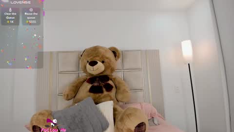 Sara Miller  online show from January 10, 2:14 am