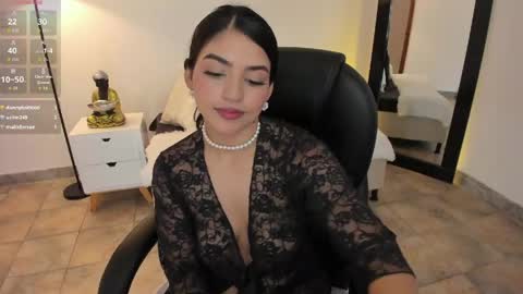 saraa_stormy online show from April 17, 9:50 pm