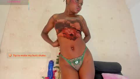 saraacollinss online show from December 15, 8:47 pm