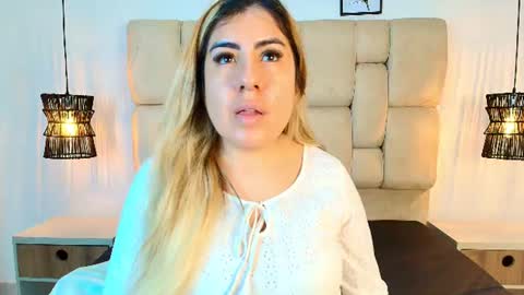 sarablonde_t online show from August 8, 7:33 pm