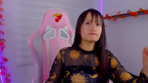 Sarah Ramirez online show from November 11, 3:35 am