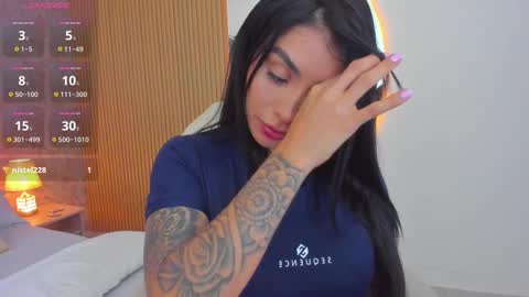 Snapshot of sarah_stonne_ chatting on September 26, 11:45 pm Sarah online show from September 26, 11:45 pm