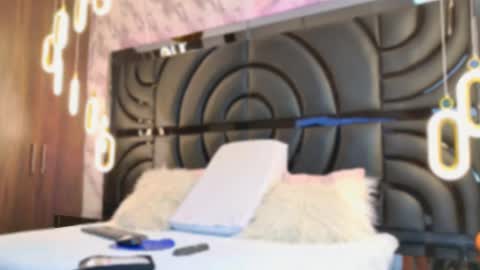 Sarah online show from February 11, 11:20 am