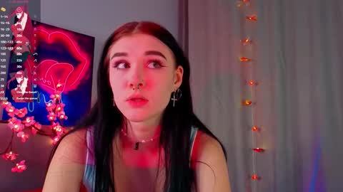 Sarah  online show from October 19, 10:12 pm