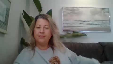 sarahlampo online show from February 23, 9:47 pm