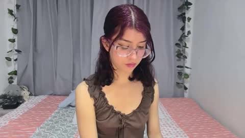 Sarah  online show from March 23, 2:40 am