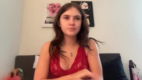 SarahxOliver online show from December 28, 5:57 pm