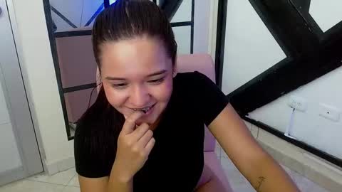 Snapshot of sarai_mv1 chatting on September 16, 7:00 pm Sarai online show from September 16, 7:00 pm