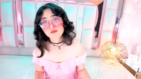 sara  online show from September 21, 6:23 am