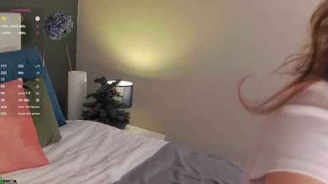 saramist online show from January 14, 1:43 am