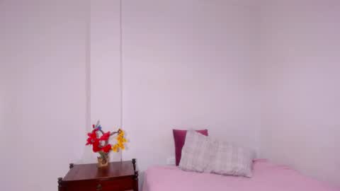 Sara   online show from September 27, 4:25 pm