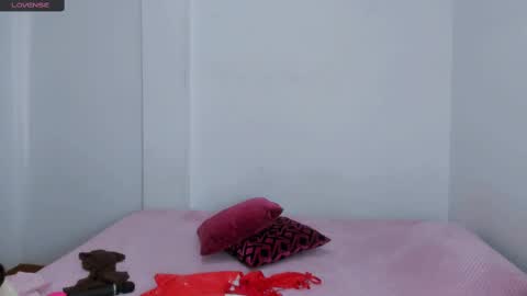 Sara   online show from March 5, 5:29 pm