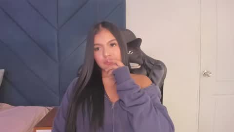 Snapshot of sarita_hills chatting on February 5, 3:55 am Sara online show from February 5, 3:55 am