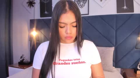 Snapshot of sarita_hills chatting on December 21, 4:09 am Sara online show from December 21, 4:09 am