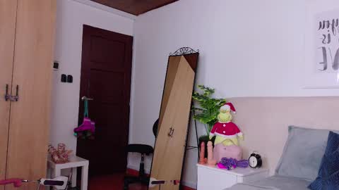 Sara online show from December 17, 11:20 pm