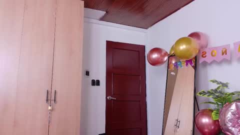 Sara online show from October 30, 10:33 pm