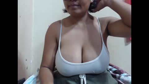 saronette online show from February 3, 6:22 am