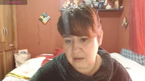 Snapshot of sasharosee2 chatting on October 27, 12:33 pm S A S H A R O S E online show from October 27, 12:33 pm